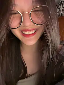 Krixxi22 online show from October 7, 2025, 4:19 pm