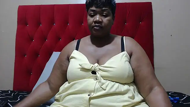 Snapshot of MIGHTYASSS chatting on October 6, 2025, 7:31 am MIGHTYASSS online show from October 6, 2025, 7:31 am