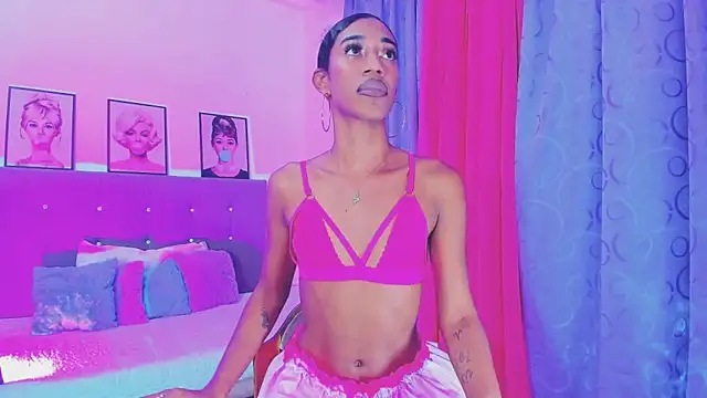 Snapshot of Kimberly_thompsom chatting on February 15, 2025, 2:37 am Kimberly thompsom online show from February 15, 2025, 2:37 am