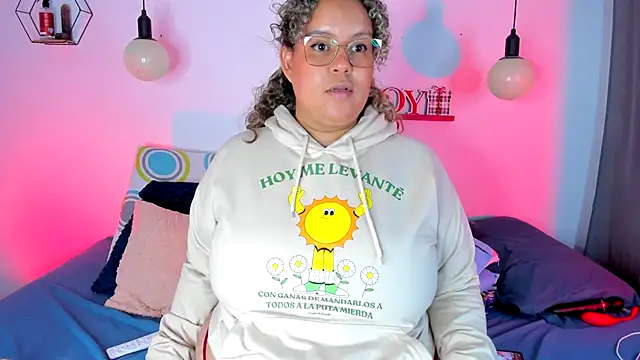 monicabbw  online show from February 28, 2025, 12:10 am