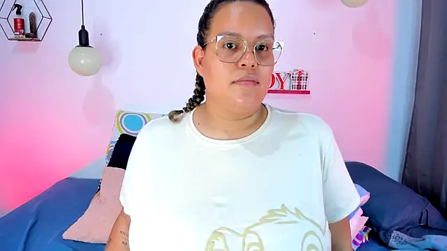 monicabbw  online show from February 13, 2025, 9:17 pm