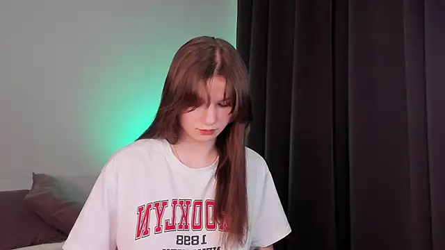 Snapshot of hey_tyanka chatting on February 13, 2025, 1:19 am hey tyanka online show from February 13, 2025, 1:19 am