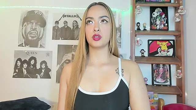 Meowlody online show from December 15, 2025, 11:31 pm