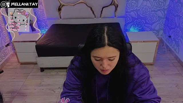 Snapshot of Mellani_tay chatting on November 12, 2025, 3:32 am Mellani tay online show from November 12, 2025, 3:32 am