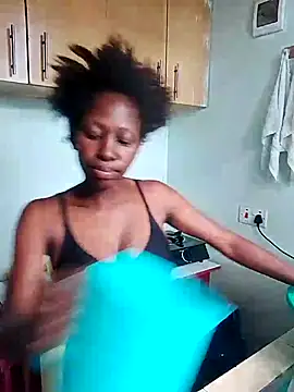 LOVELY-2BERRY online show from April 10, 2026, 7:37 am