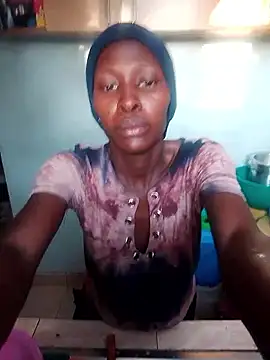 Snapshot of LOVELY-2BERRY chatting on January 14, 2026, 3:54 am LOVELY-2BERRY online show from January 14, 2026, 3:54 am