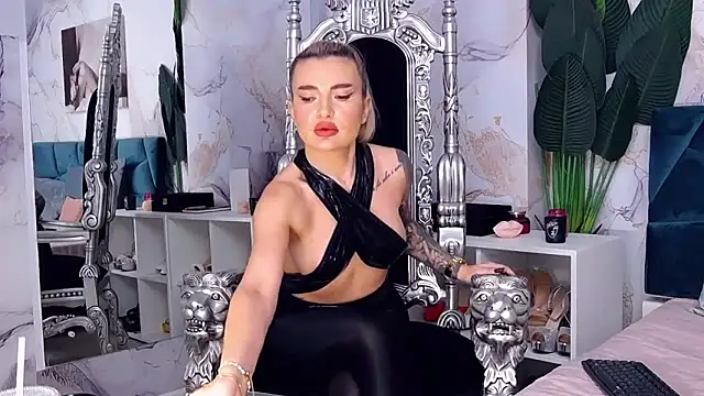 Snapshot of NightshadeIris chatting on January 16, 2026, 9:46 am NightshadeIris online show from January 16, 2026, 9:46 am