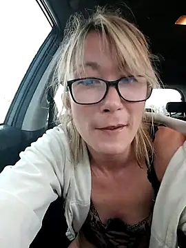 Timide girl2 online show from March 11, 2025, 4:18 pm