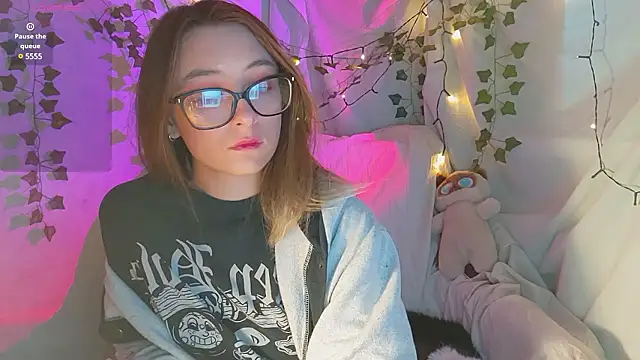 monlight  dana online show from December 4, 2024, 12:19 pm