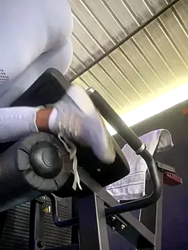 Snapshot of Berry_Bans chatting on November 21, 2025, 5:45 pm Berry Bans online show from November 21, 2025, 5:45 pm