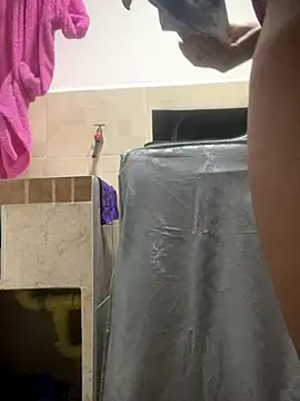 Snapshot of Berry_Bans chatting on November 25, 2025, 11:37 pm Berry Bans online show from November 25, 2025, 11:37 pm