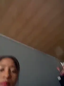 Snapshot of Berry_Bans chatting on November 3, 2025, 7:06 pm Berry Bans online show from November 3, 2025, 7:06 pm