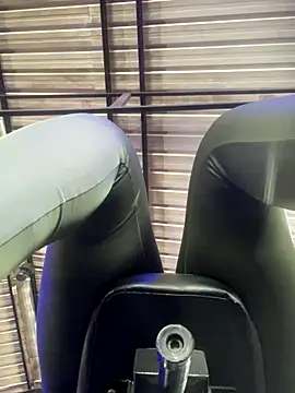 Snapshot of Berry_Bans chatting on November 20, 2025, 5:24 pm Berry Bans online show from November 20, 2025, 5:24 pm