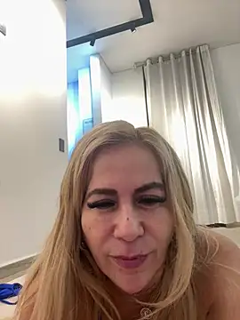 LARIANA RIVERA23 online show from April 9, 2026, 4:03 am