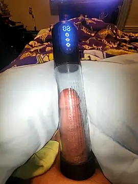 Snapshot of theclubist111 chatting on December 16, 2025, 4:17 am theclubist111 online show from December 16, 2025, 4:17 am