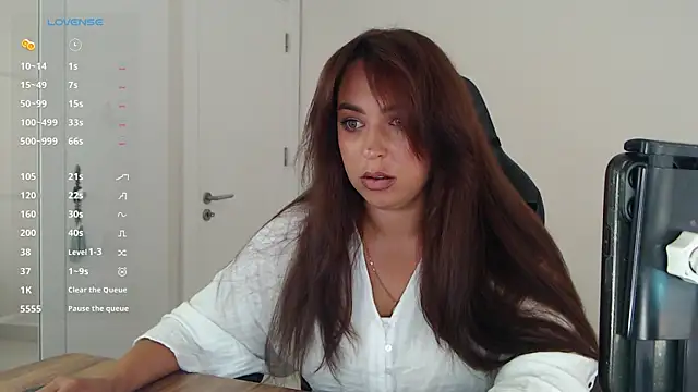 Snapshot of _Just_a_queen_3 chatting on July 3, 2026, 11:39 am Just a queen 3 online show from July 3, 2026, 11:39 am