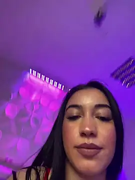 Snapshot of Amy_Sin chatting on March 2, 2025, 6:35 pm Amy Sin online show from March 2, 2025, 6:35 pm