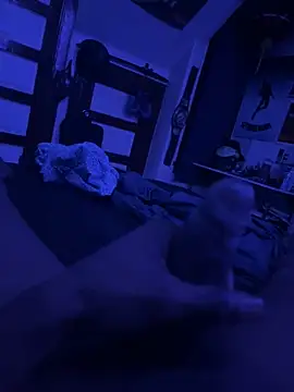 Snapshot of GersonGil1 chatting on December 17, 2025, 6:07 am GersonGil1 online show from December 17, 2025, 6:07 am