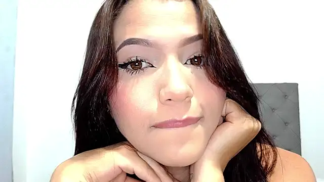 Snapshot of LunaF04 chatting on January 11, 2025, 1:06 am LunaF04 online show from January 11, 2025, 1:06 am