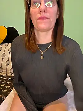 Snapshot of SpiceLea chatting on January 7, 2026, 8:52 am SpiceLea online show from January 7, 2026, 8:52 am