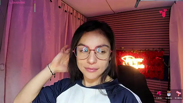 Snapshot of rosse_2504 chatting on November 7, 2025, 5:06 pm rosse 2504 online show from November 7, 2025, 5:06 pm