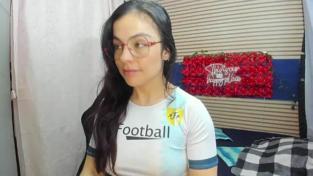 Snapshot of rosse_2504 chatting on May 12, 2026, 12:33 pm rosse 2504 online show from May 12, 2026, 12:33 pm