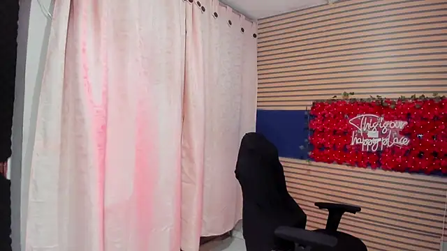 Snapshot of rosse_2504 chatting on November 29, 2025, 8:58 am rosse 2504 online show from November 29, 2025, 8:58 am