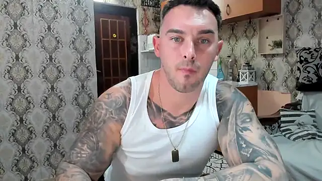 Snapshot of Jonmusclemaster chatting on November 12, 2025, 8:12 pm Jonmusclemaster online show from November 12, 2025, 8:12 pm