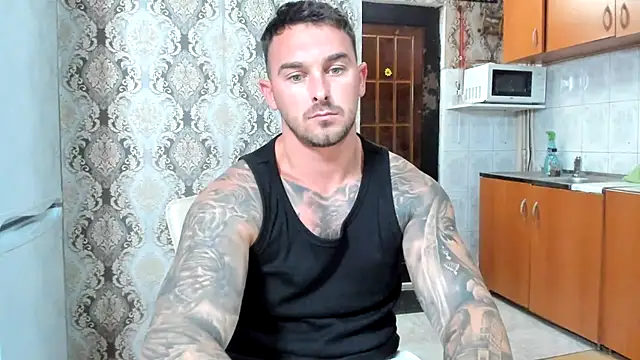 Snapshot of Jonmusclemaster chatting on July 28, 2026, 8:52 pm Jonmusclemaster online show from July 28, 2026, 8:52 pm