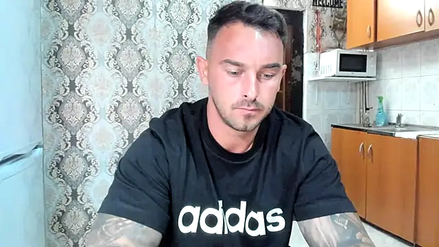 Snapshot of Jonmusclemaster chatting on August 8, 2026, 8:38 pm Jonmusclemaster online show from August 8, 2026, 8:38 pm