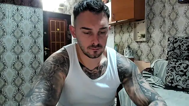 Snapshot of Jonmusclemaster chatting on December 16, 2025, 9:08 pm Jonmusclemaster online show from December 16, 2025, 9:08 pm