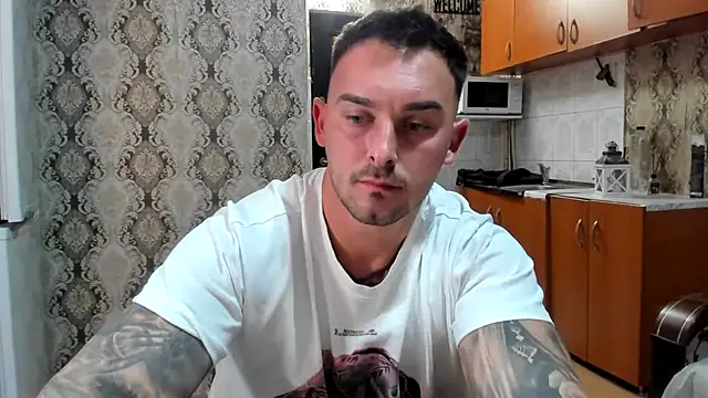 Snapshot of Jonmusclemaster chatting on November 1, 2025, 8:36 pm Jonmusclemaster online show from November 1, 2025, 8:36 pm