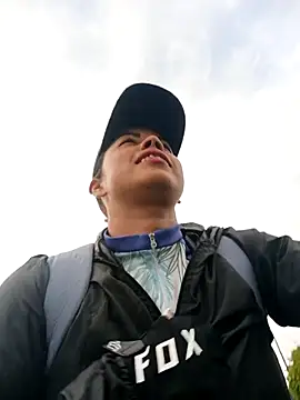 Snapshot of _andrea30 chatting on December 2, 2025, 11:12 am andrea30 online show from December 2, 2025, 11:12 am