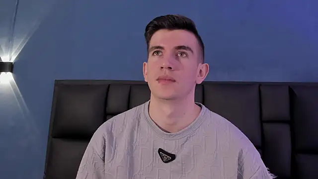 Snapshot of MikaelSlow chatting on November 9, 2025, 3:54 am MikaelSlow online show from November 9, 2025, 3:54 am