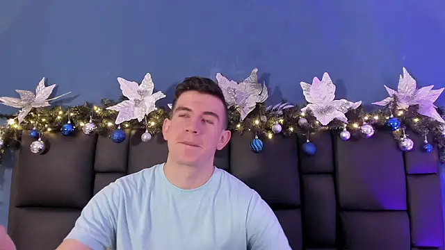 Snapshot of MikaelSlow chatting on December 4, 2025, 3:38 am MikaelSlow online show from December 4, 2025, 3:38 am