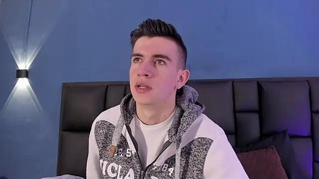 Snapshot of MikaelSlow chatting on October 14, 2025, 4:24 am MikaelSlow online show from October 14, 2025, 4:24 am