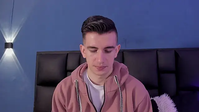 Snapshot of MikaelSlow chatting on October 1, 2025, 3:55 am MikaelSlow online show from October 1, 2025, 3:55 am