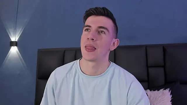 Snapshot of MikaelSlow chatting on October 4, 2025, 4:14 am MikaelSlow online show from October 4, 2025, 4:14 am