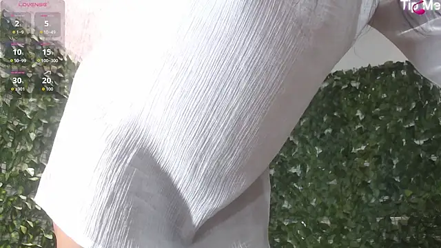 Snapshot of Samara_Hillss chatting on October 13, 2025, 1:23 pm Samara Hillss online show from October 13, 2025, 1:23 pm