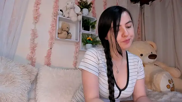 Idara and Edahi01 online show from April 2, 2026, 1:02 am