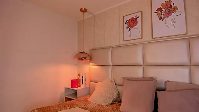 Snapshot of Aily_Yozuko chatting on September 20, 2025, 3:00 am Aily Yozuko online show from September 20, 2025, 3:00 am