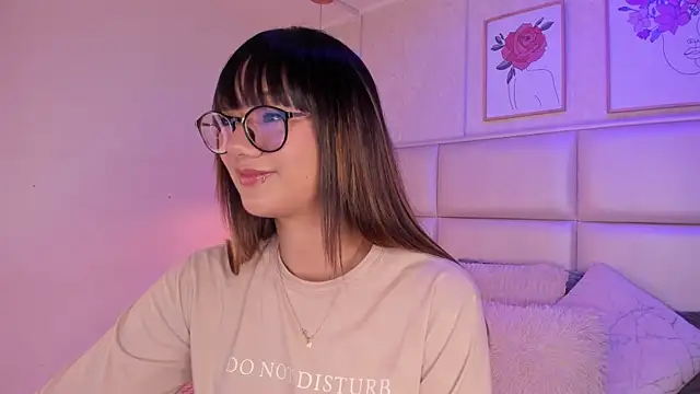 Aily Yozuko online show from February 11, 2026, 2:44 am