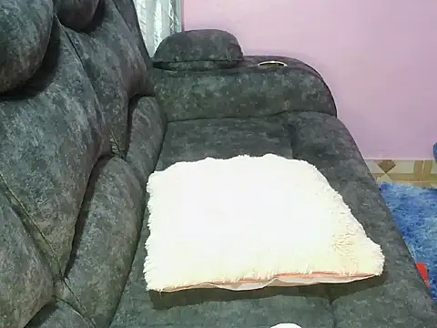 petitev online show from October 26, 2025, 4:35 am