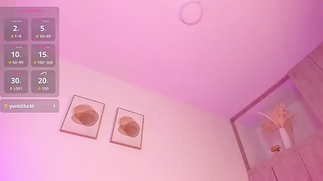 Snapshot of Mia_222 chatting on March 10, 2026, 10:52 am Mia 222 online show from March 10, 2026, 10:52 am