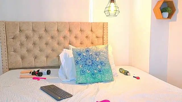 Snapshot of Anya_Texas chatting on October 25, 2025, 7:58 pm Anya Texas online show from October 25, 2025, 7:58 pm