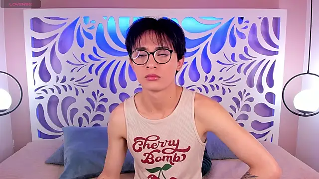Snapshot of cherryy_boy chatting on May 9, 2026, 8:12 pm cherryy boy online show from May 9, 2026, 8:12 pm