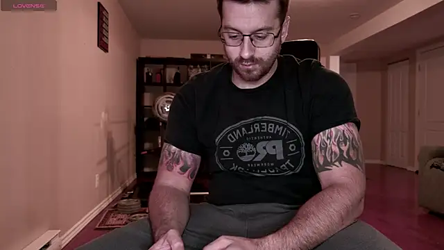 JayXCee Official online show from November 8, 2025, 1:42 am