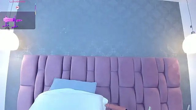 brithanyadams23 online show from March 21, 2025, 8:39 am