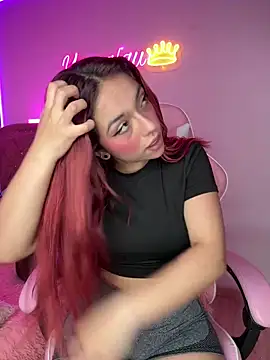 Snapshot of YovngBaby chatting on November 16, 2025, 3:44 am YovngBaby online show from November 16, 2025, 3:44 am