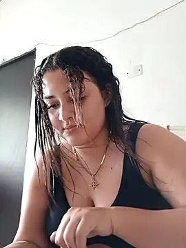 Snapshot of Liancy chatting on February 24, 2025, 6:15 pm Liancy online show from February 24, 2025, 6:15 pm